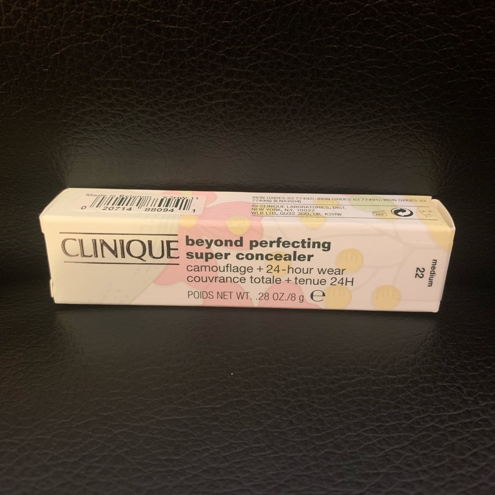 Clinique Beyond Perfecting Super Concealer Medium - Picture 2 of 3